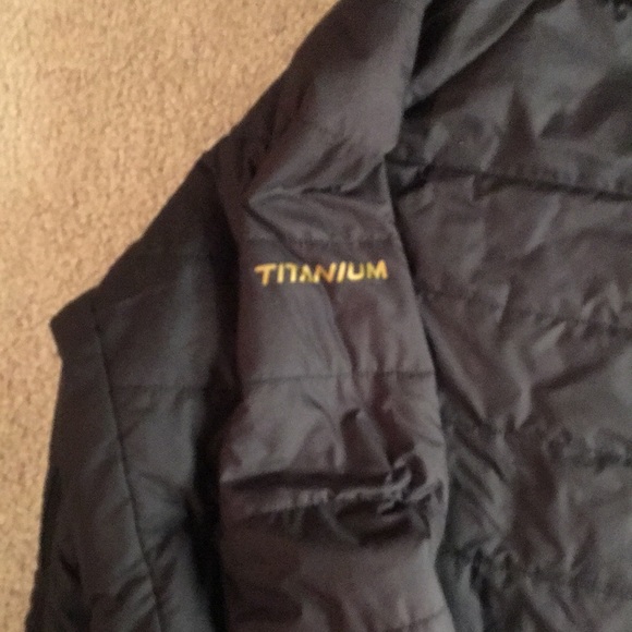 Columbia Titanium M Black Coat GUC - Picture 9 of 11